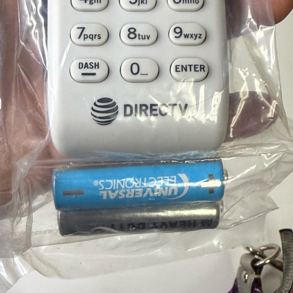 White Remote Control - Picture 3 of 4